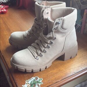 Steve Madden Lace Up Tan Suede Combat Boots